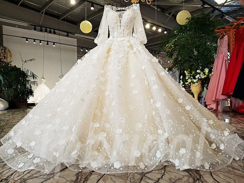 Lace Wedding Dress Resale