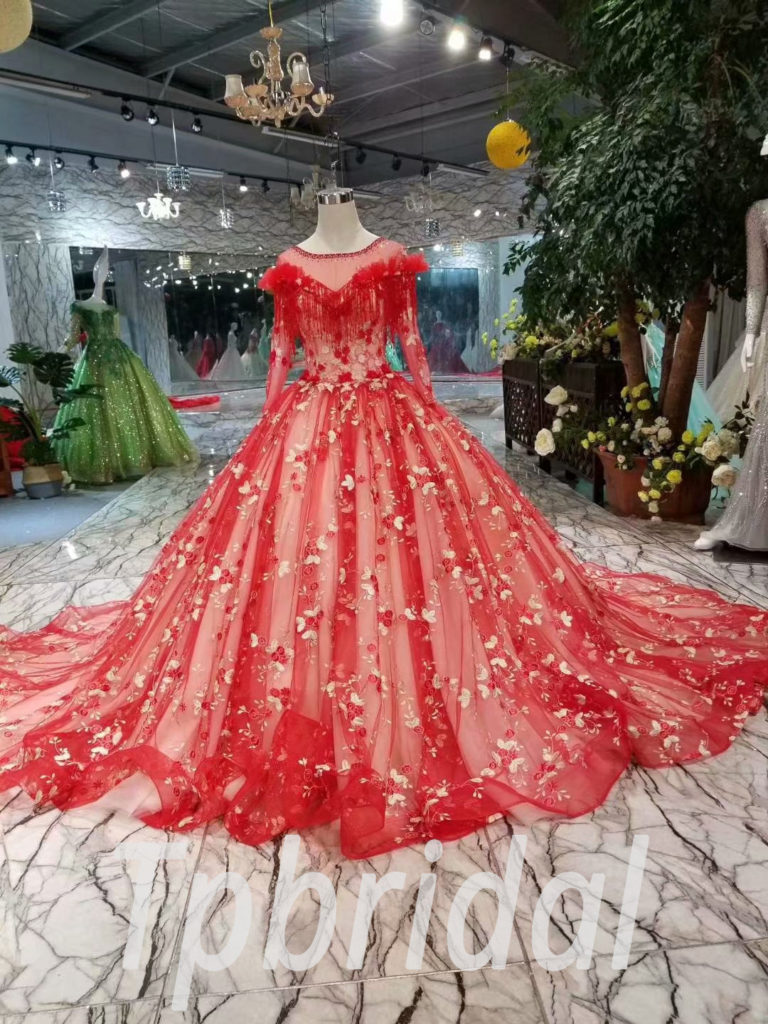 Red Quinceanera Dresses Long Sleeve Wedding Dress With Train