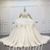 Tiered wedding dress 762-001