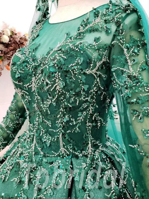 Forest Green Wedding Dress Long Sleeves Bridal Gown With Veil - Image 6