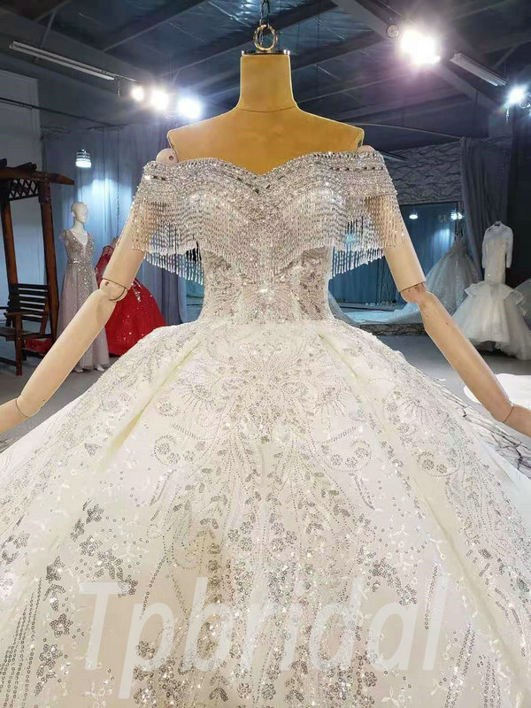 crystal-ball-gown-wedding-dress-off-the-shoulder-with-train