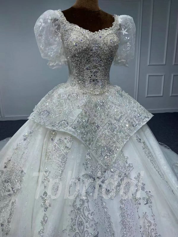 Heavy Beaded Wedding Dresses Short Sleeve Lace Ball Gown With Train