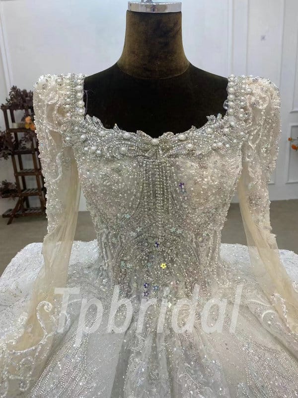 Square Neck Long Sleeve Wedding Dress Ball Gown With Train